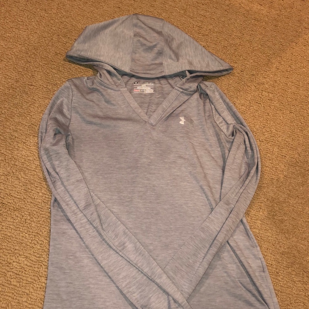 under armour loose and light weight hoodie